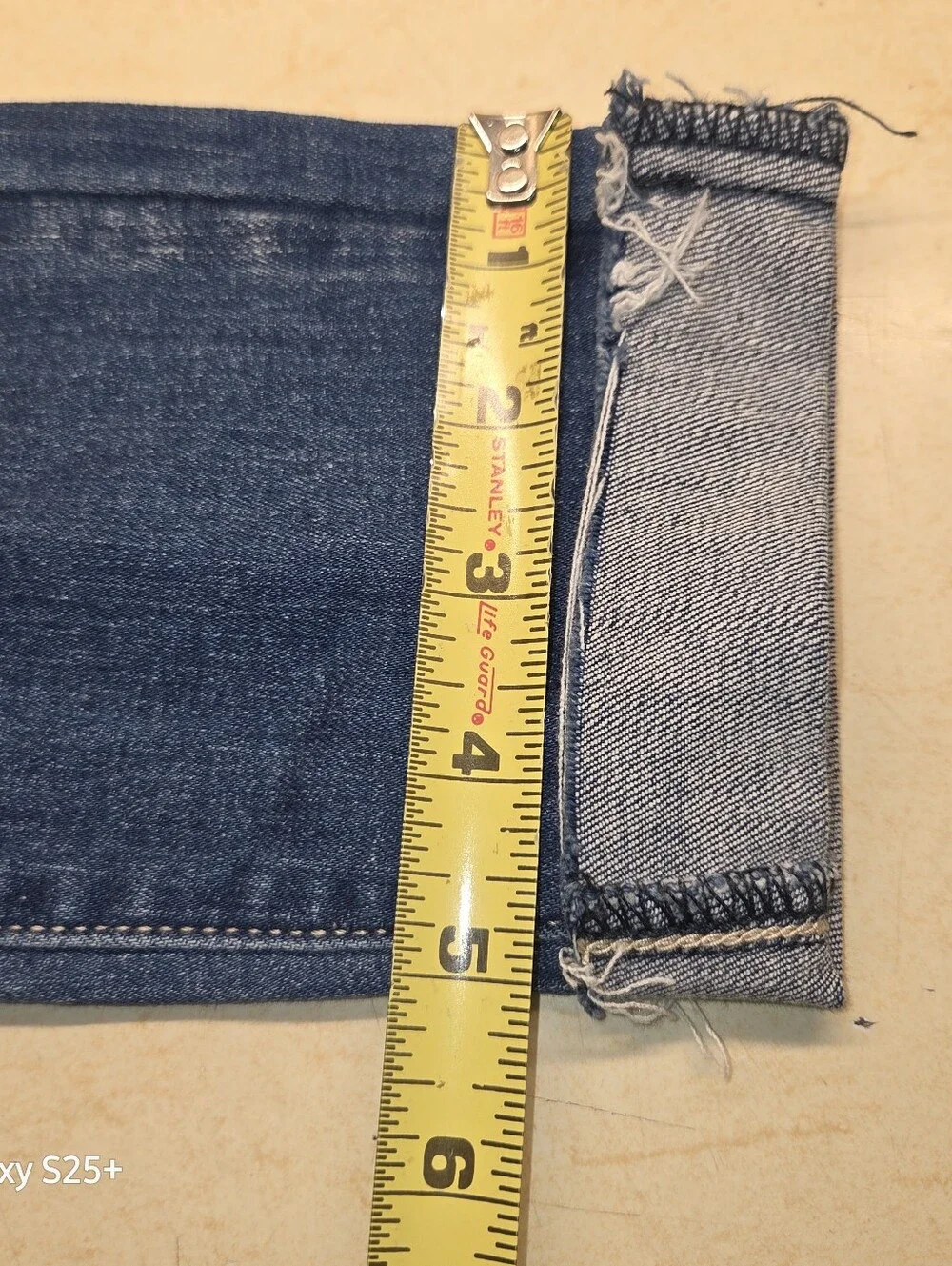 NWT Kancan Estilo Cropped Cuffed Distressed Jeans Size 5/26